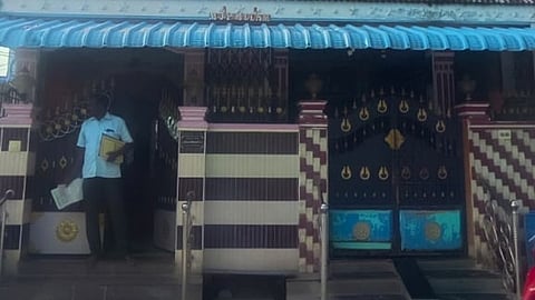 சொத்துக் குவிப்பு: ஸ்ரீவில்லி.யில் சஸ்பெண்ட் ஆன ஊராட்சி செயலருக்கு சொந்தமான இடங்களில் சோதனை