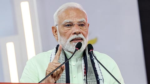 மே.வங்கத்தில் காட்டாட்சி அகற்றப்படும்: அரசு நலத்​திட்ட விழா​வில் பிரதமர் மோடி உறுதி