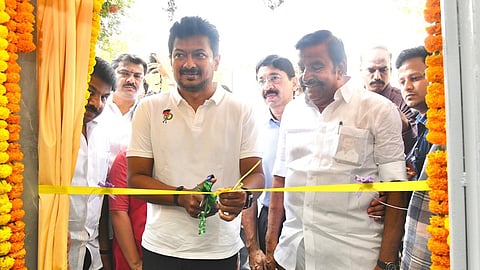 ​மாநகராட்சி சார்பில் மெரினாவில் ரூ.86 லட்சத்தில் வீடற்றோருக்கான காப்பகம்: உதயநிதி ஸ்டாலின் திறந்துவைத்தார்