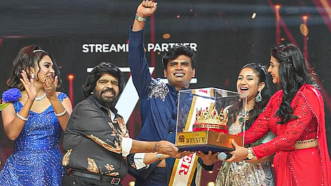 ‘சிங்கிள் பசங்க’ டைட்டிலை வென்றார் கூமாபட்டி தங்க பாண்டி!
