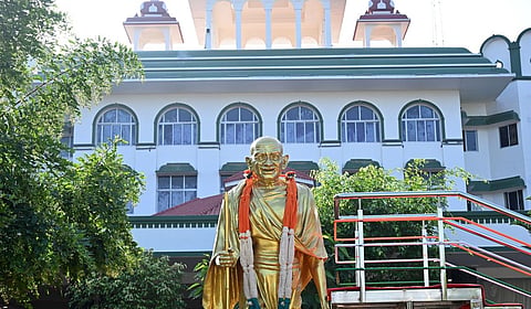 திருப்பரங்குன்றம் - சிக்கந்தர் தர்கா கந்தூரி விழாவுக்கு தடை கோரிய வழக்கு ஜன.2-க்கு ஒத்திவைப்பு