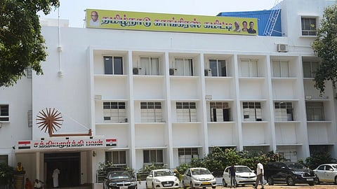 வைகோ நடைபயண நிகழ்ச்சியைப் புறக்கணித்த காங்கிரஸ்: அழைப்பிதழில் பிரபாகரன் படம் இடம் பெற்றது காரணமா?