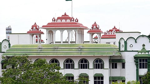 தமிழகத்தில் புலம்பெயர் தொழிலாளர்களின் பாதுகாப்பை உறுதி செய்யக் கோரி வழக்கு