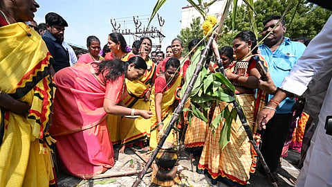 சமத்​துவ பொங்​கல் விழாவில் பங்கேற்ற பிரேமலதா