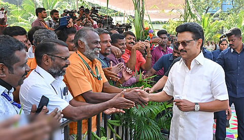 பொங்கல் பண்டிகை செழிப்பையும் மகிழ்ச்சியையும் கொண்டுவரட்டும்: தலைவர்கள் வாழ்த்து!