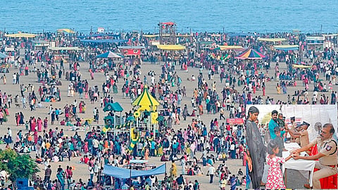 காணும் பொங்கல்: சென்னை சுற்றுலா தலங்களில் ஆயிரக்கணக்கில் குவிந்த மக்கள்!