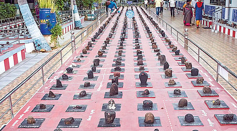 புனித கற்கள் தரிசனம்