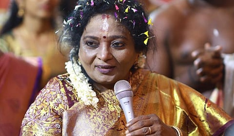 “காங்கிரஸ் ‘விசில்’ அடிக்க தயாராக இருக்கிறது” -  தமிழிசை
