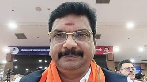 சட்டவிரோத செயல்களை சுட்டிக்காட்டுபவர்களின் சமூக வலைதளத்தை முடக்குவதா? - காவல் துறைக்கு பாஜக கண்டனம்