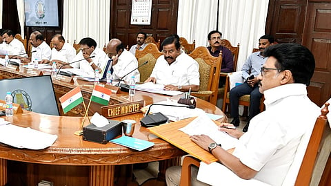 ரூ.31,592 கோடியில் 46 தொழில் முதலீட்டு திட்டங்களுக்கு தமிழக அமைச்சரவைக் கூட்டத்தில் ஒப்புதல்