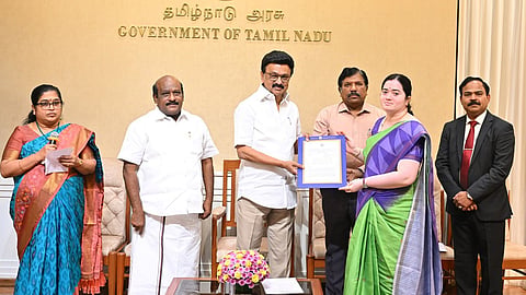 கல்லூரிகளில் 4 பாடப் பிரிவுகளுக்கு 5 உதவிப் பேராசிரியர்கள் தேர்வு 