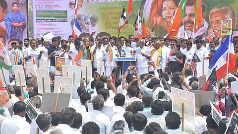 கிருஷ்ணகிரியில் நடந்த ஆர்ப்பாட்டம்.