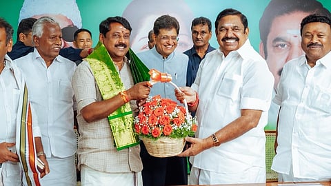 அதிமுக கூட்டணியில்  பாஜக 27, பாமக 18, அமமுக 11 இடங்களில் போட்டி - தொகுதிப் பங்கீடு விவரம்