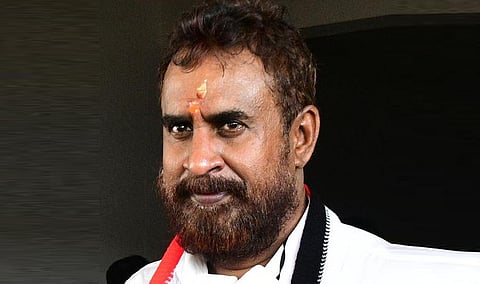 எஸ்.பி.வேலுமணி 