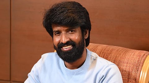 சூரியை இயக்​கு​கிறார் ‘அய​லான்’ ரவிக்​கு​மார்