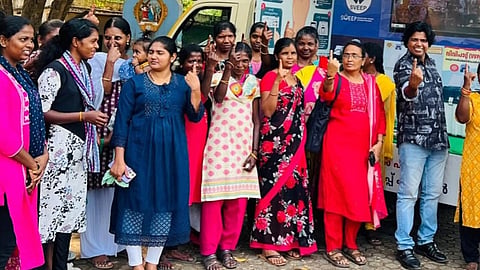 பெண் வாக்காளர்கள் அதிகம் உள்ள நிலையில் கேரளாவில் 42 பெண்கள் மட்டுமே தேர்தலில் போட்டி