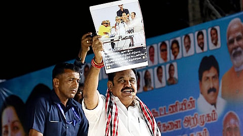சிவகங்கை பிரச்சாரக் கூட்டத்தில் அதிமுக பொதுச் செயலாளர் பழனிசாமி