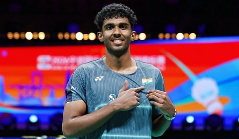 ஆசிய பாட்​மிண்​டனில் ஆயுஷ் ஷெட்டிக்கு வெள்ளி