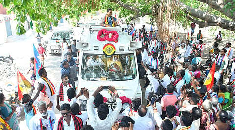 ‘​திருமாவளவனை மதிக்கவில்லை’ - விருத்தாசலத்தில் பிரேமலதாவுக்கு விசிக-​வினர் எதிர்ப்பு