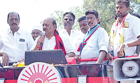 கண்டோன்மெண்ட் பல்லாவரம் பகுதியில் வாக்குசேகரித்த அமைச்சர் தா.மோ அன்பரசன்.