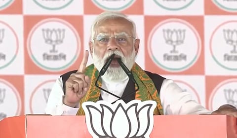 மேற்கு வங்கத்தில் 15 ஆண்டுகளாக ஊழல் ஆட்சி: பிரதமர் மோடி குற்றச்சாட்டு 
