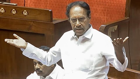 அதி​முக எம்​.பி. தம்பிதுரை
