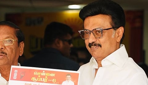 `சென்னை சூப்பர்-6' எனும் திராவிட மாடல் 2.O வாக்குறுதிகளை முதல்வர் மு.க.ஸ்டாலின் நேற்று  வெளியிட்டார்.