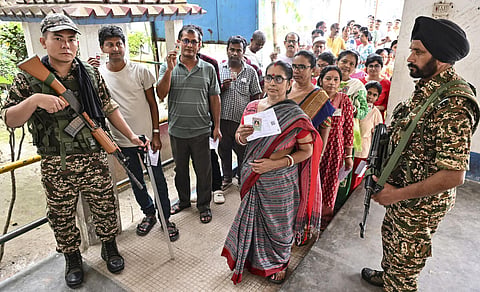 மேற்கு வங்கம்: பிற்பகல் 3 மணி நிலவரப்படி 78.77% வாக்குகள் பதிவு