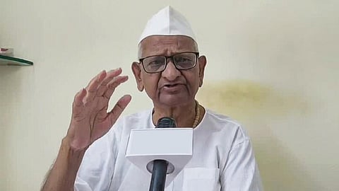 “ஆம் ஆத்மி சரியான திசையில் சென்றிருந்தால்...” - 7 எம்பிக்கள் விலகல் பற்றி ஹசாரே கருத்து