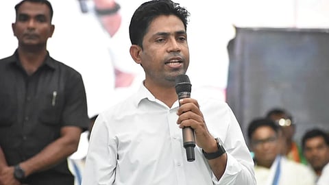 நீங்கள் ‘சிங்கம்’ என்றால் நான் ‘புஷ்பா’ - உ.பி போலீஸ் அதிகாரிக்கு திரிணமூல் வேட்பாளர் பதிலடி 
