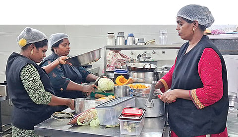 தொதல்... சொதி... தேங்காய்ப்பால் கஞ்சி... | இலங்கை உணவகம்