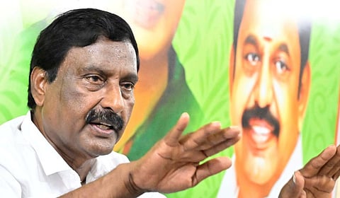 “புதுச்சேரியில் அமைச்சரவையில் அதிமுக இடம் கேட்கும்” - அன்பழகன் உறுதி 