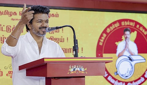 ​திராவிட கோட்டையில் தவெக போட்ட ஓட்டை: காங்கிரஸ், தேமுதிக, விசிக, பாஜக, தமாகா படுதோல்வியின் பின்னணி