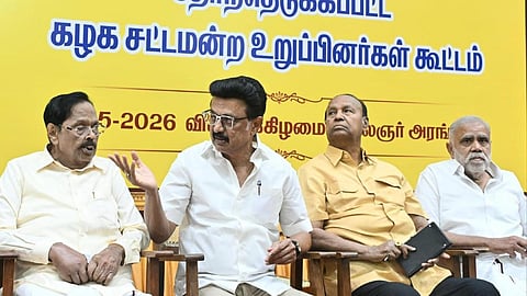 தலைமை என்ன முடிவெடுத்தாலும் கட்டுப்பட வேண்டும்: எம்எல்ஏக்களுக்கு திமுக தலைவர் ஸ்டாலின் உத்தரவு