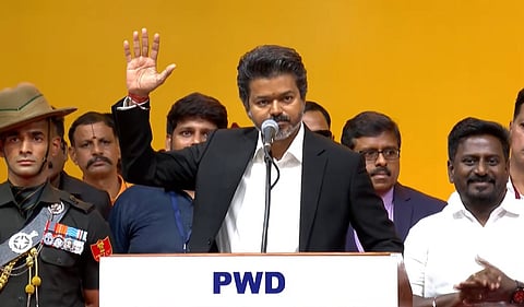 தமிழக முதல்வராக பதவியேற்றார் ஜோசப் விஜய்!