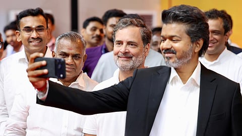 3 அமைச்சர்கள், தற்காலிக சபாநாயகர்: விஜய் அமைச்சரவையில் தென்மாவட்டத்துக்கு முக்கியத்துவம்!