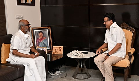 ஸ்டாலினை சந்தித்ததில் எந்த அரசியலும் இல்லை: ரஜினி தரப்பு விளக்கம்