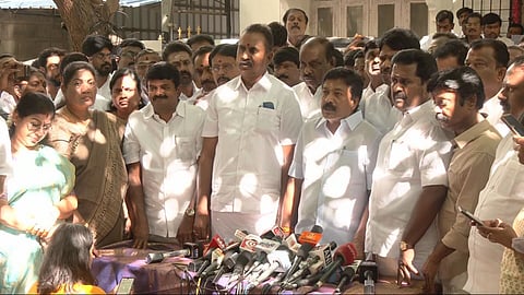 “தவெக ஆட்சிக்கு அதிமுக எம்.எல்.ஏ.க்கள் ஆதரவு” - சி.வி.சண்முகம் அறிவிப்பு