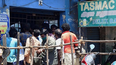 717 டாஸ்மாக் கடைகளை மூட வேண்டும்: தமிழக அரசின் உத்தரவுக்கு கட்சிகள் வரவேற்பு