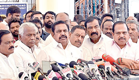 6 அமைச்சர்கள், 10 வாரியத் தலைவர் பதவி தருவதாக அரசு பேரம்: பழனிசாமி பரபரப்பு குற்றச்சாட்டு