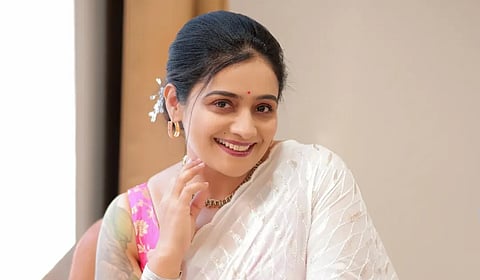 “முட்​டாள்​தன​மான 3 திருமணங்களுக்​காக 17 ஆண்டுகளை வீணடித்தேன்” - மீரா வாசுதேவன் 