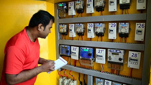 வீடுகளுக்கு 200 யூனிட் இலவச மின்சாரம்: மே 10 முதல் கணக்கிட உத்தரவு