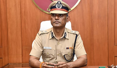 லஞ்சம் பெற்று பிரபல ரவுடிக்கு சலுகை வழங்கியதாக குற்றச்சாட்டு: 3 போலீஸார் பணியிடை நீக்கம்