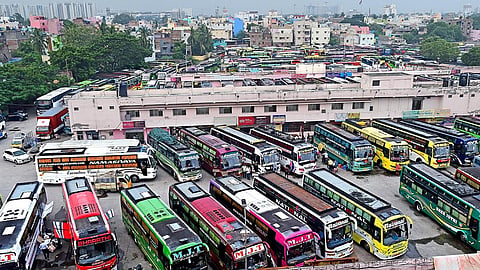 பேருந்துகளை மீண்டும் கோயம்பேட்டில் இருந்து இயக்க பரிசீலிக்க வேண்டும்: அரசுக்கு ஆம்னி பேருந்து உரிமையாளர் சங்கம் கோரிக்கை