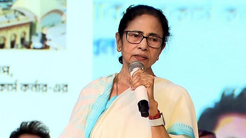 திரிணமூல் காங்கிரஸ் கட்சியின் தலைவர் மம்தா பானர்ஜி 
