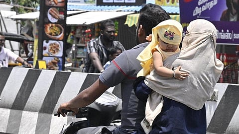 தமிழகத்தில் 17 இடங்களில் வெயில் சதம்