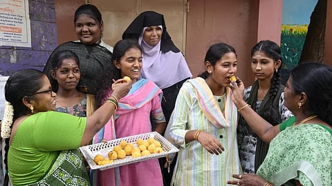 10-ம் வகுப்பு தேர்வில் 22 பள்ளிகள் 100 சதவீதம் வெற்றி: மாநகராட்சி பள்ளிகளில் 89 சதவீதம் தேர்ச்சி