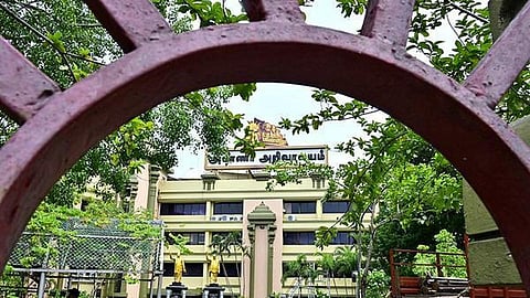 கட்சியை அல்ல... கூட்டணி பாலிசியையே மாற்ற வேண்டும்! - திமுகவுக்குள் எழும் பாஜக ஆதரவுக் குரல்கள்