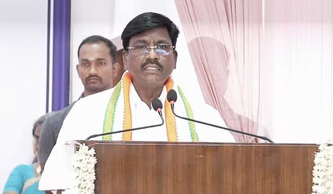 காங்கிரஸ் அமைச்சர் விஸ்வநாதன்