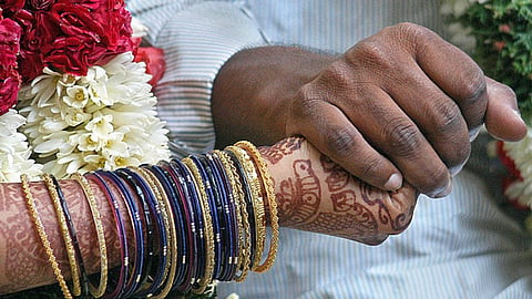 குறைந்து வரும் வரதட்சணைக் கொடுமை மரணங்கள் - 90 நிமிடங்களுக்கு ஒரு பெண் உயிரிழப்பு